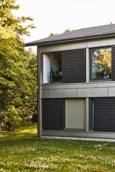 Kloge hoveder får facaden beskyttet med aluminiumskassetter fra DS Stålprofil, Vilhelm Kiers Kollegium, Snogebæksvej 11-21, 8210 Århus